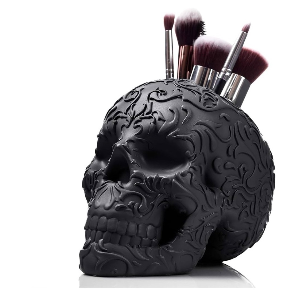 Elegant Black Skull Brush Holder